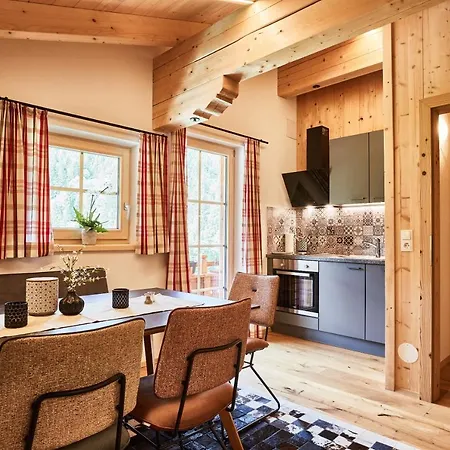 Apartchalet Joerglerhof アパート ゲルロス