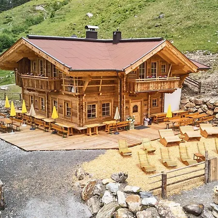 Apartchalet Joerglerhof アパート ゲルロス