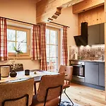 Apartchalet Joerglerhof 公寓 *